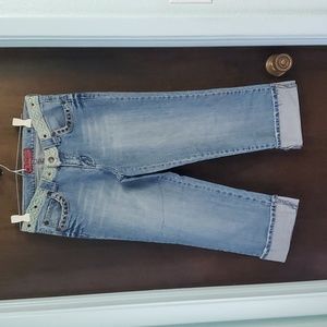 Hot Kiss 💋 Capri Jeans